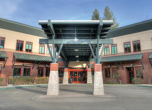 tahoe forest hospital entrance