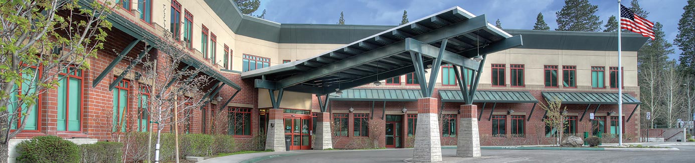 exterior of tahoe forest hospital