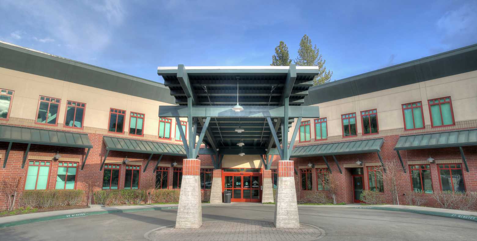 Entrance of Tahoe Forest Hospital