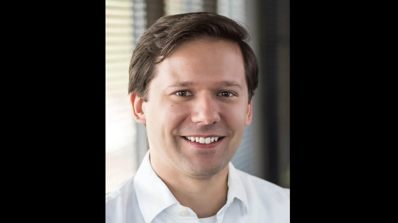 Dr. Aaron Ulland headshot