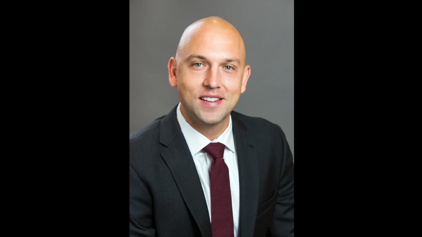Dr. Jonathan Hagen headshot