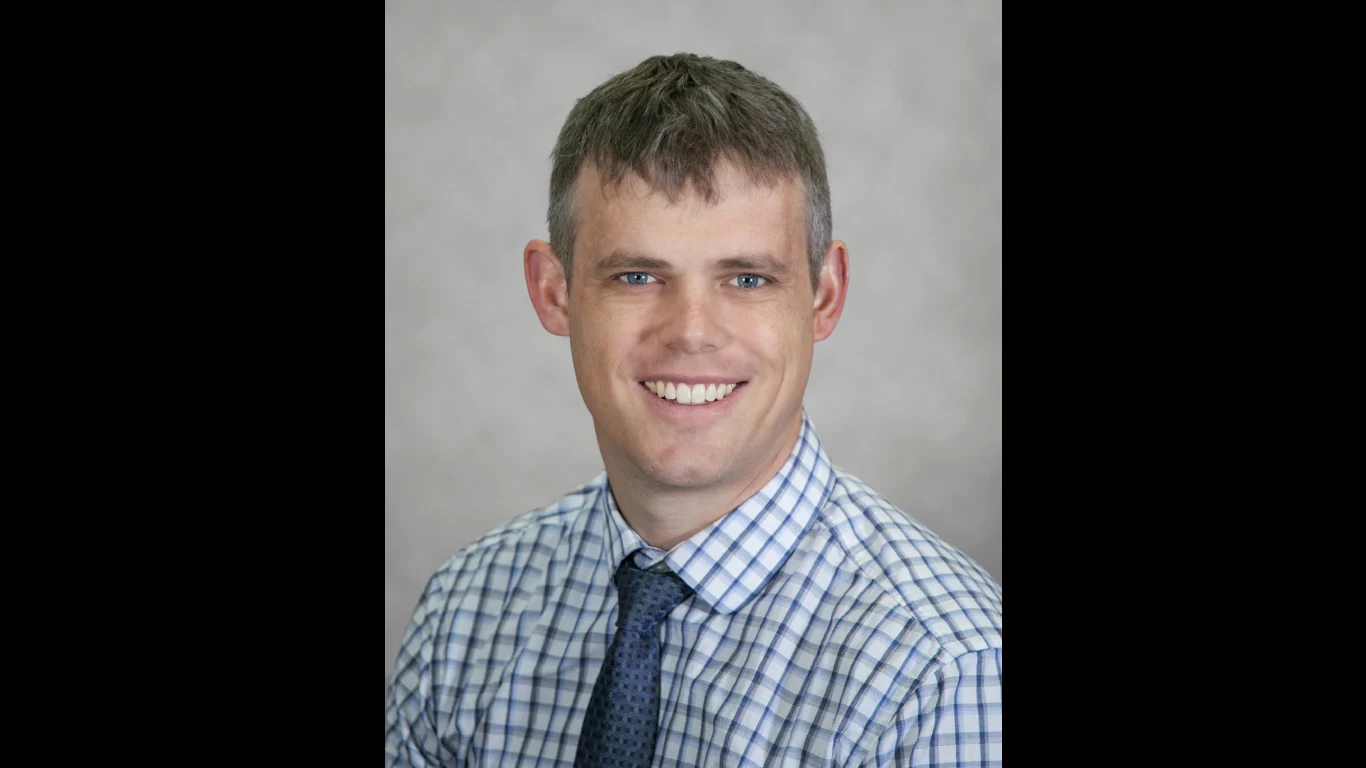 Justin-Hunt-MD-website_0 Dr. Justin Hunt