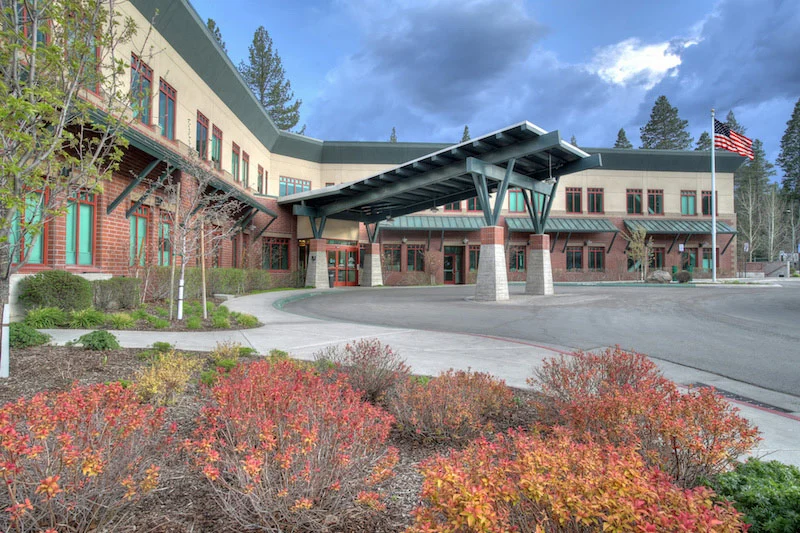 Tahoe Forest Hospital front exterior