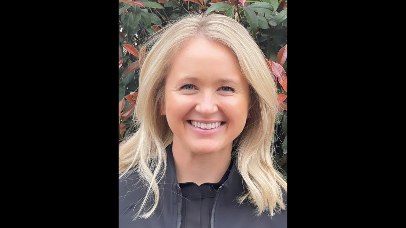 Dr. Allison Kellogg headshot