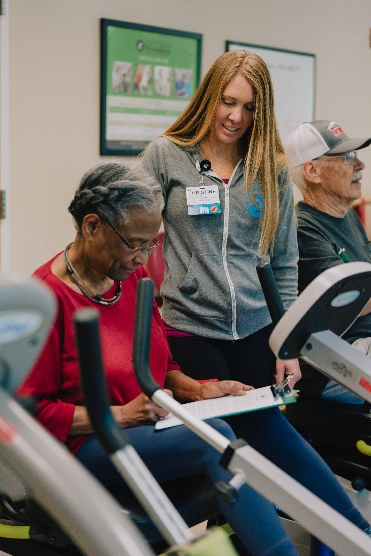 cardiacrehab cardiac rehab participant fills out paperwork
