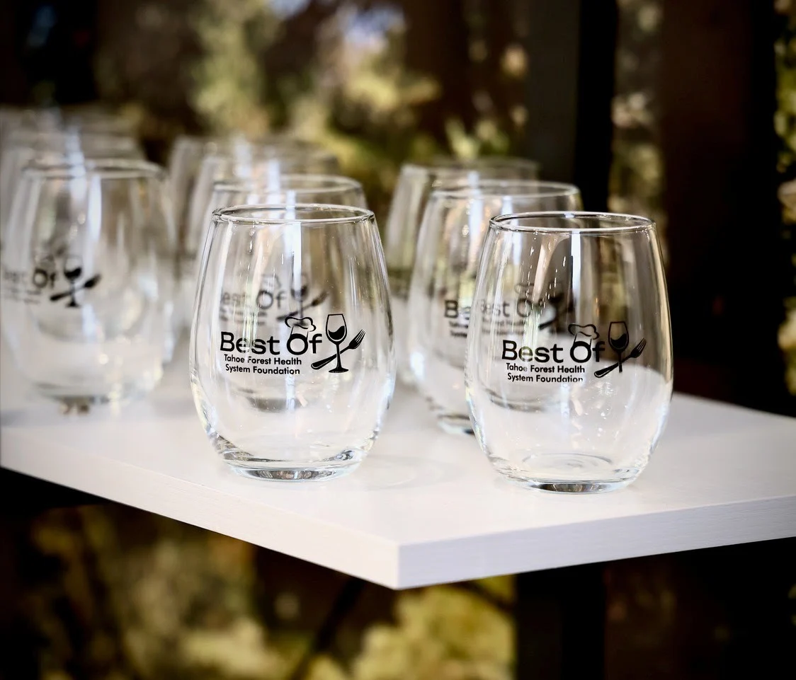 bestof6 Stemless wine glasses with the Best Of logo on them