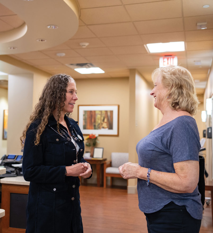 counsellor-with-patient-woman counselor with oncology patient