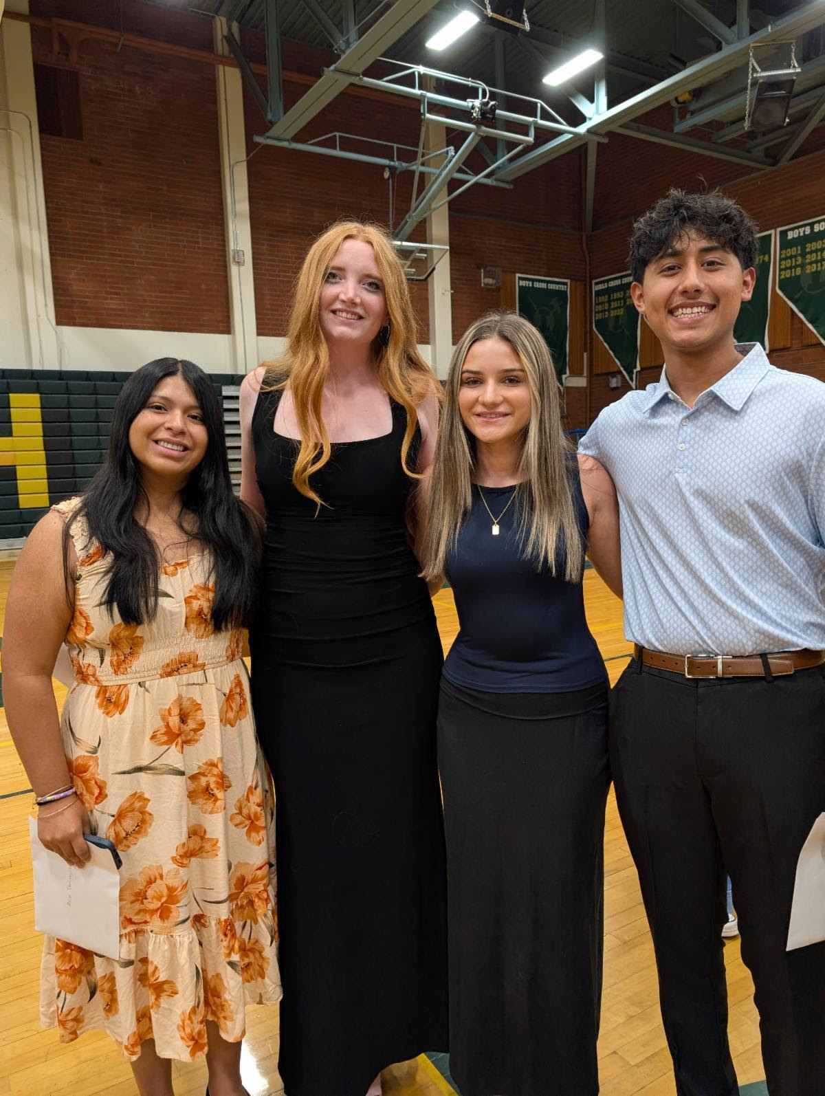 4 Auxiliary scholarship recipients